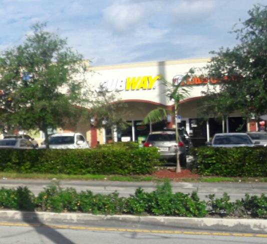 Subway | meal takeaway | Bay 5, 3333 Palm Ave Suite 1, Hialeah, FL 33012, USA | 3058833100 OR +1 305-883-3100