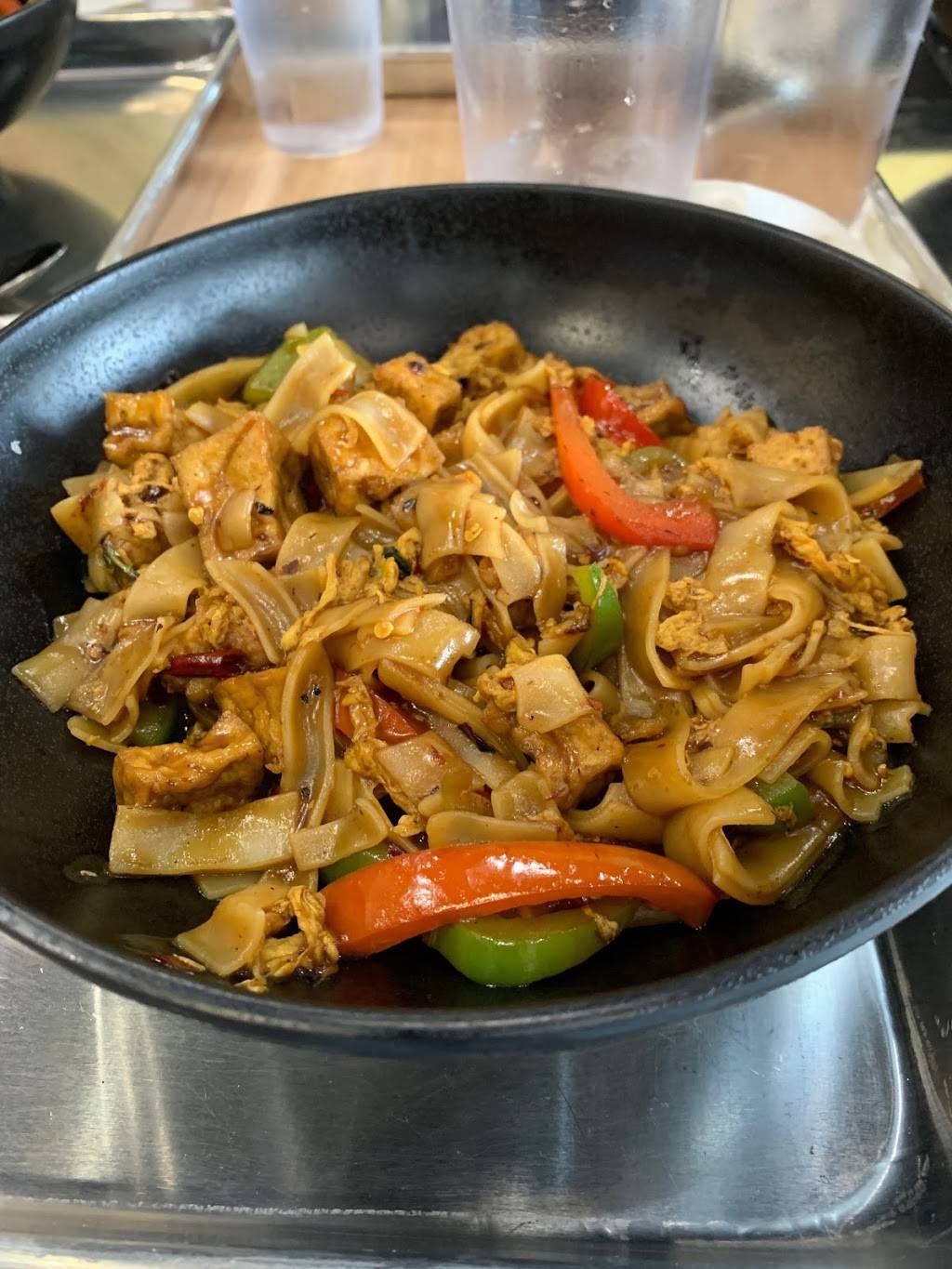 La Thai Cuisine | restaurant | 16351 Ford Rd C-108, Dearborn, MI 48126, USA | 3139145846 OR +1 313-914-5846