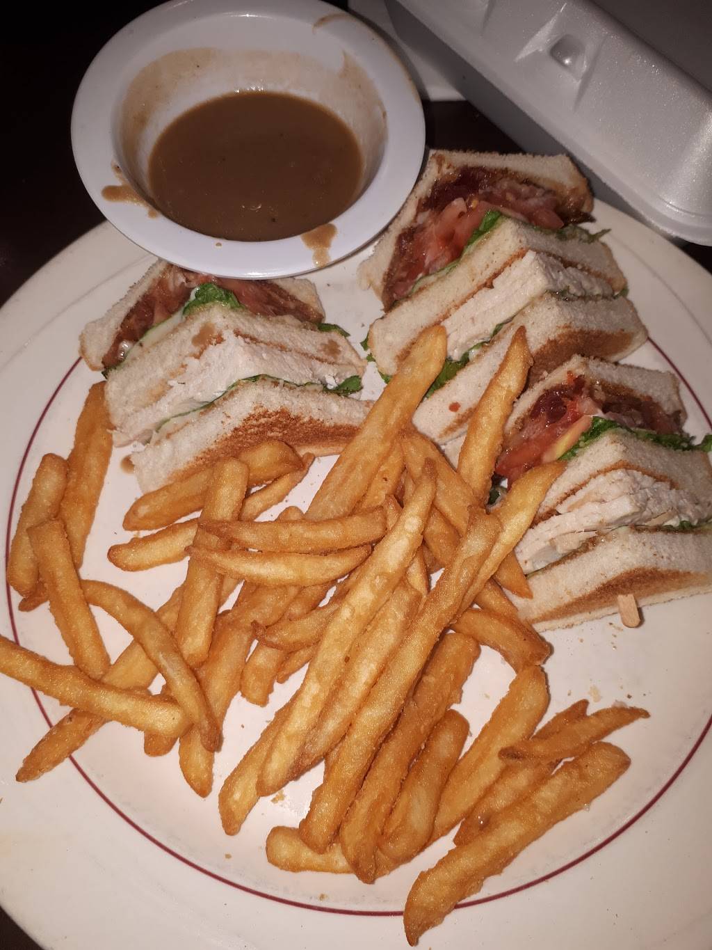 Francos Restaurant | meal takeaway | 1545 Tecumseh Rd E, Windsor, ON N8W 1C3, Canada | 5192583151 OR +1 519-258-3151