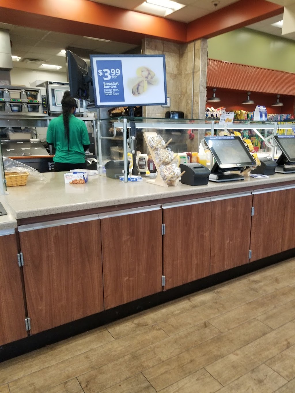 Royal Farms | meal takeaway | 803 Pinnacle Dr, Linthicum Heights, MD 21090, USA | 4106098093 OR +1 410-609-8093