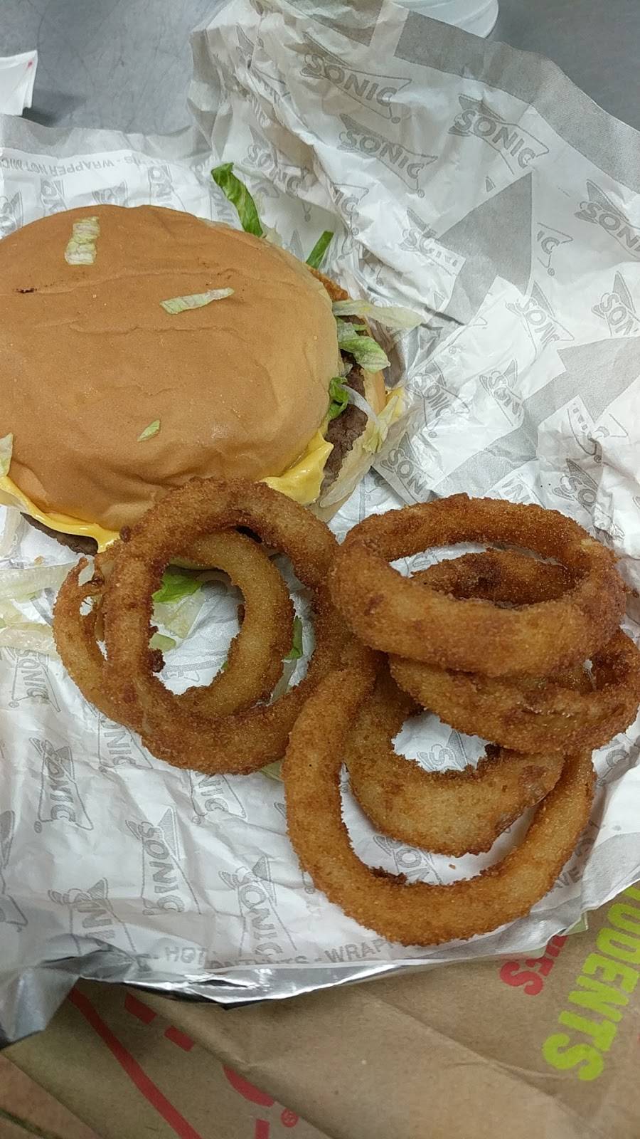 Sonic Drive-In | restaurant | 121 W Bandera Rd, Boerne, TX 78006, USA | 8302499666 OR +1 830-249-9666