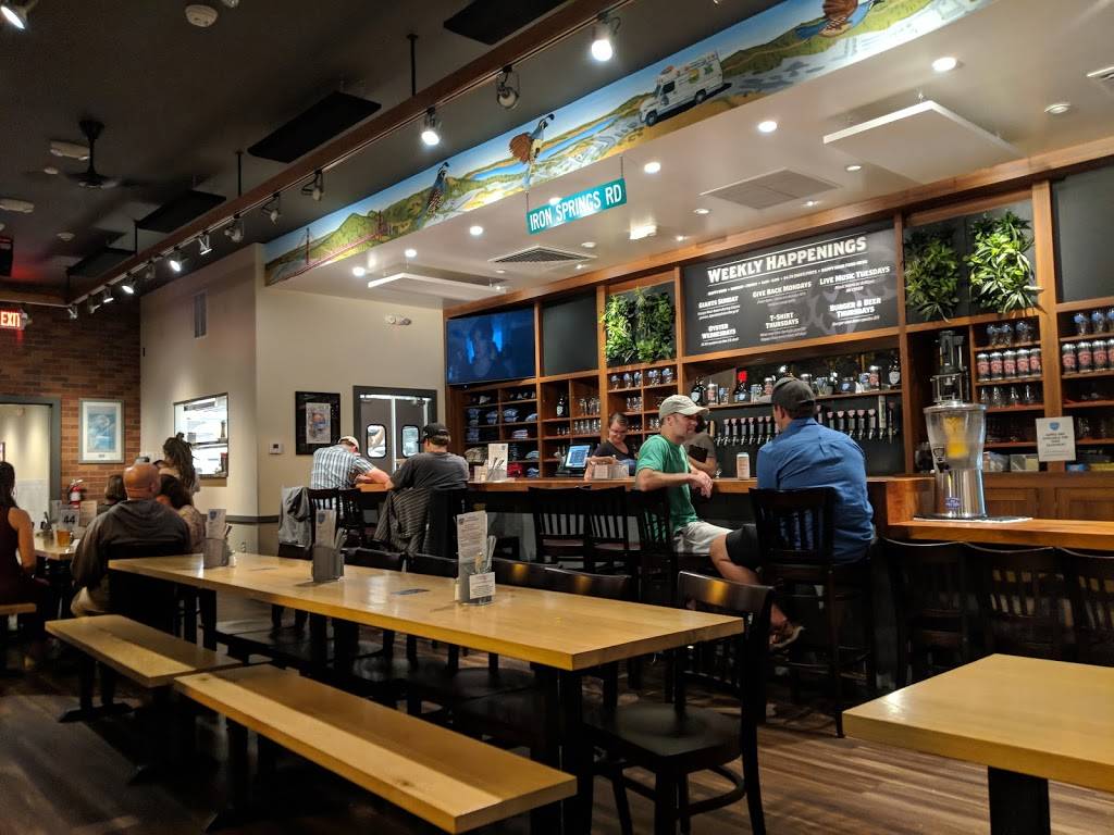 Iron Springs Public House | restaurant | 901 4th St, San Rafael, CA 94901, USA | 4154576258 OR +1 415-457-6258