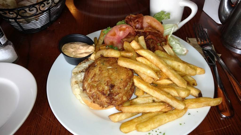 The Cabin | restaurant | 1172 Knollwood Rd, White Plains, NY 10603, USA | 9145926682 OR +1 914-592-6682