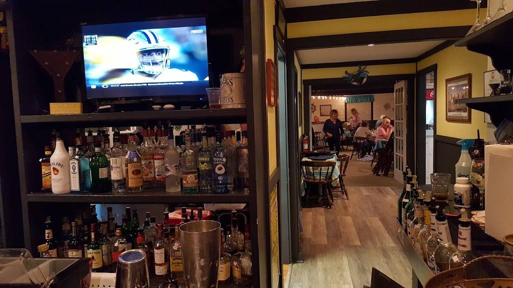The Village Restaurant & Lounge | restaurant | 6576 Maddox Blvd, Chincoteague, VA 23336, USA | 7573365120 OR +1 757-336-5120