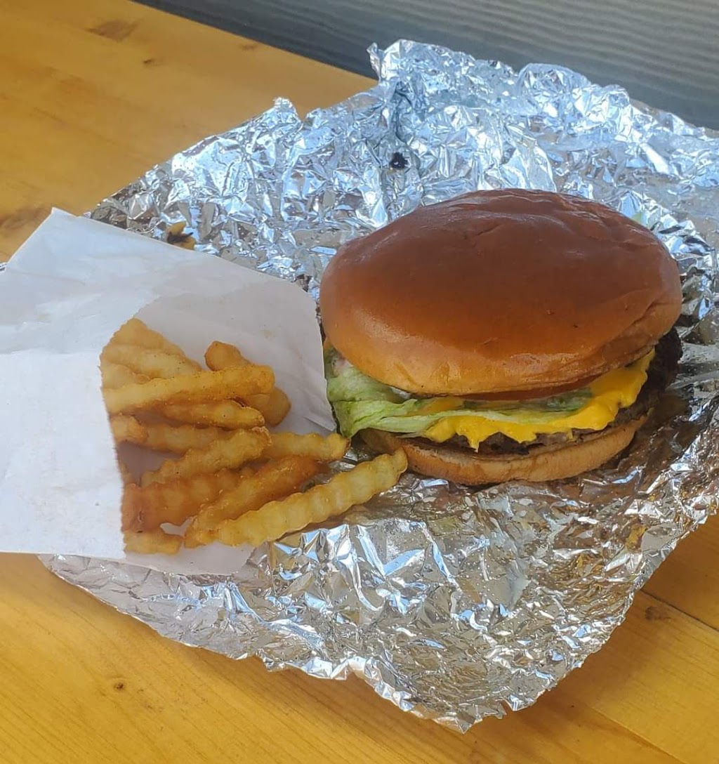 Daisy Jos | restaurant | 117 N Kansas St, Haven, KS 67543, USA | 6204665050 OR +1 620-466-5050