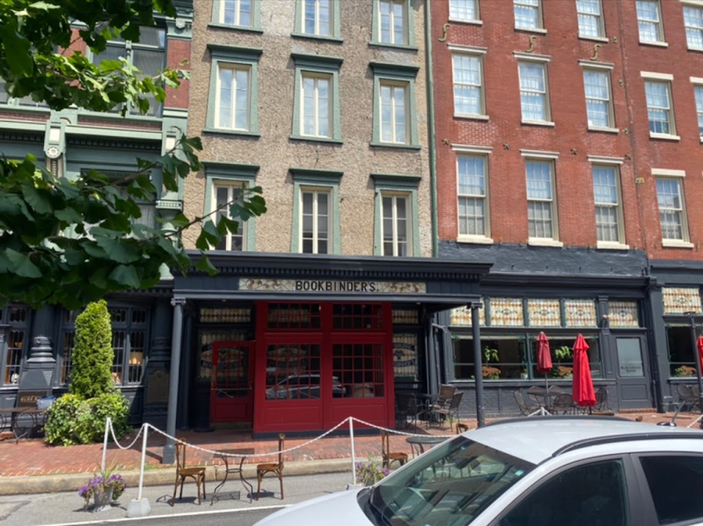 Old Original Bookbinders | restaurant | 125 Walnut St, Philadelphia, PA 19106, USA | 2152533777 OR +1 215-253-3777
