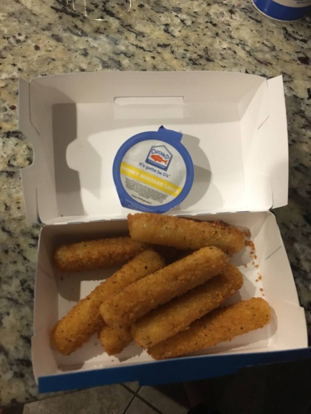 Captain Ds | restaurant | 917 Rainbow Dr, Gadsden, AL 35901, USA | 2565462572 OR +1 256-546-2572