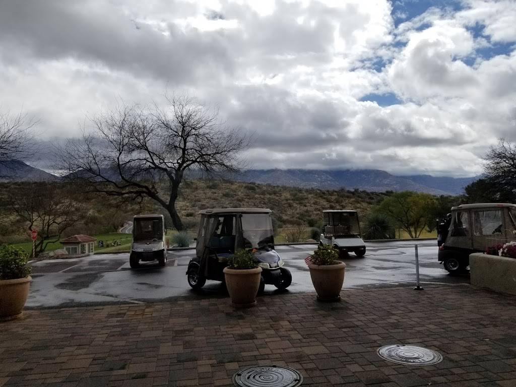 Roadrunner | restaurant | 64500 E SaddleBrooke Blvd, Tucson, AZ 85739, USA | 5209173768 OR +1 520-917-3768