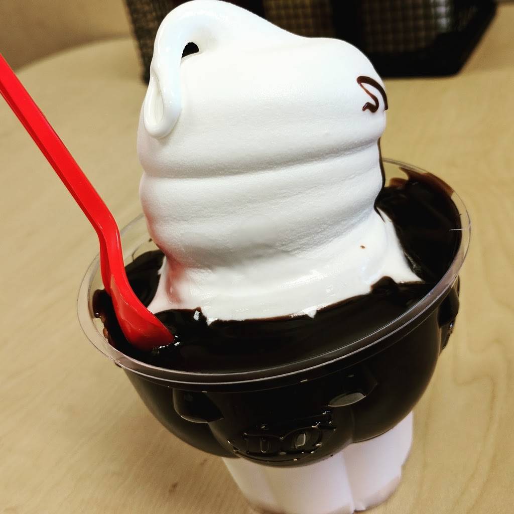 Dairy Queen Grill & Chill | restaurant | 404 N 114th St, Omaha, NE 68154, USA | 4023334623 OR +1 402-333-4623