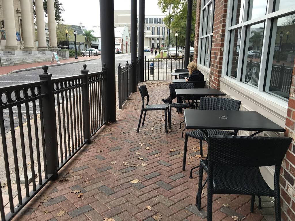Starbucks | cafe | 201 SE 1 St Suite 107/108, Gainesville, FL 32601, USA | 3523748227 OR +1 352-374-8227