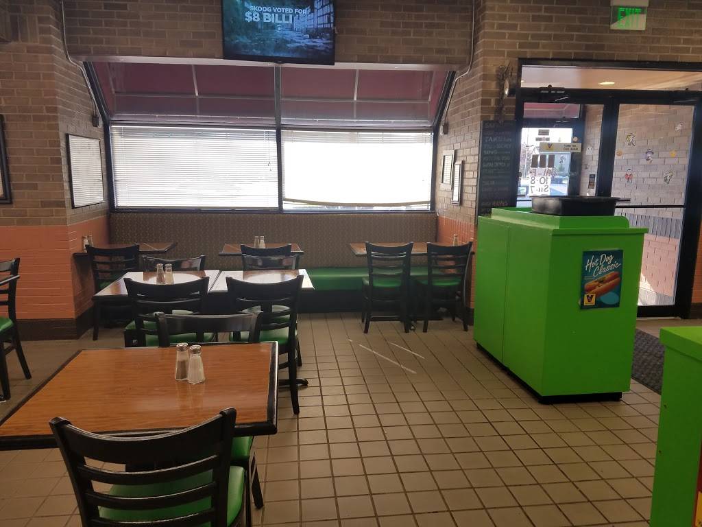 Kostenes Grill | restaurant | 600 E Devon Ave, Elk Grove Village, IL 60007, USA | 8476212392 OR +1 847-621-2392