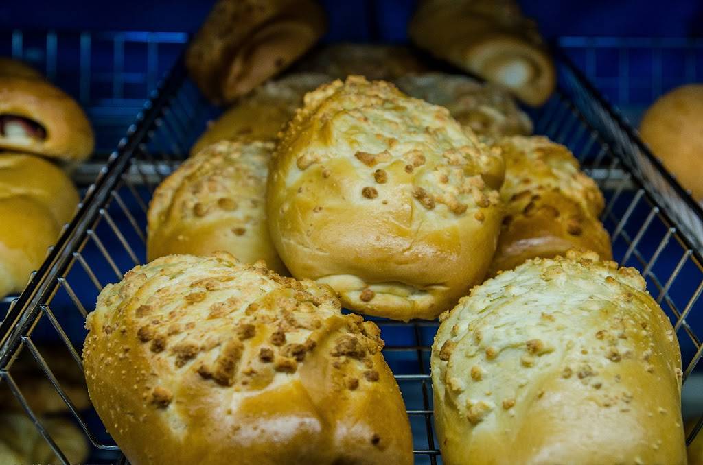 Antojitos Y Mas | restaurant | 1035 Elizabeth Ave, Elizabeth, NJ 07201, USA | 9083527377 OR +1 908-352-7377