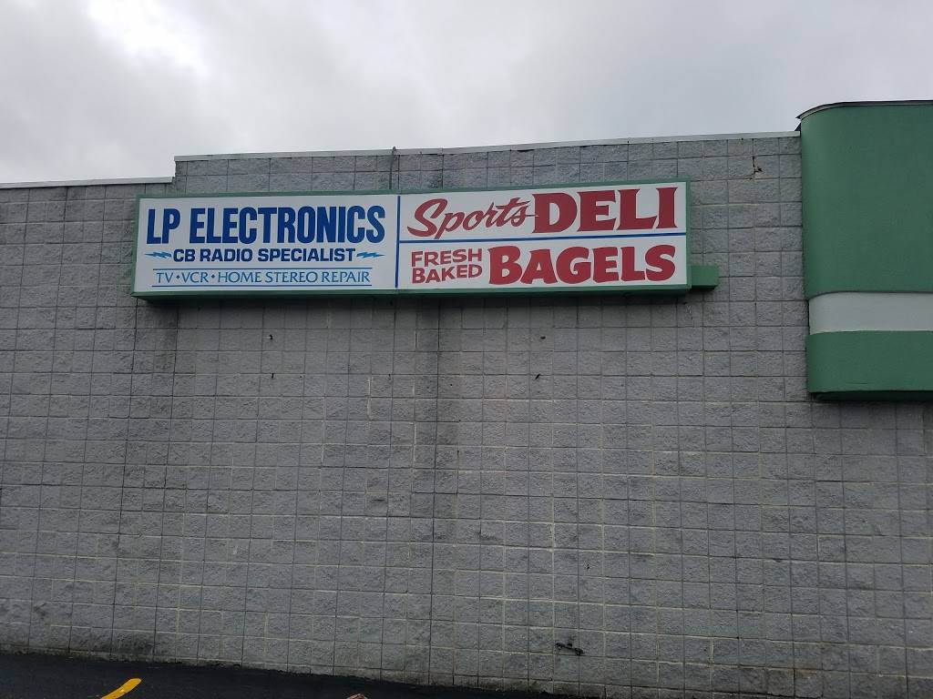 Sports Deli | restaurant | 1029 Waverly Ave, Holtsville, NY 11742, USA | 6312898878 OR +1 631-289-8878