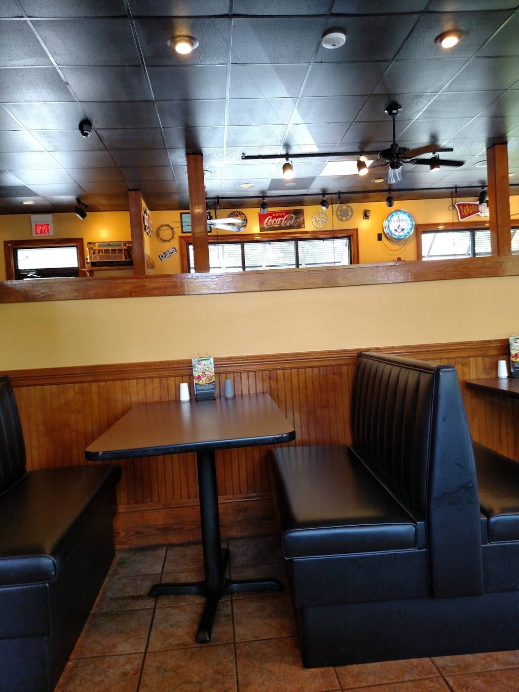 Zaxbys Chicken Fingers & Buffalo Wings | restaurant | 1385 Riverstone Pkwy, Canton, GA 30114, USA | 7707040700 OR +1 770-704-0700