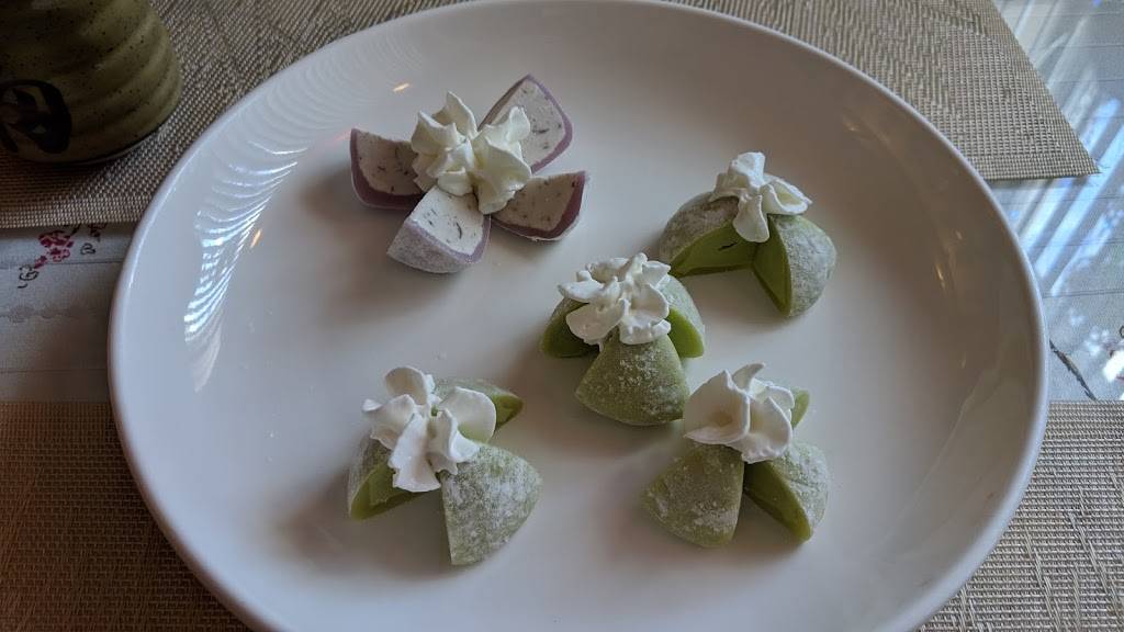 BlueWaterSushi | restaurant | 221 East St, Ludlow, MA 01056, USA | 4136101167 OR +1 413-610-1167