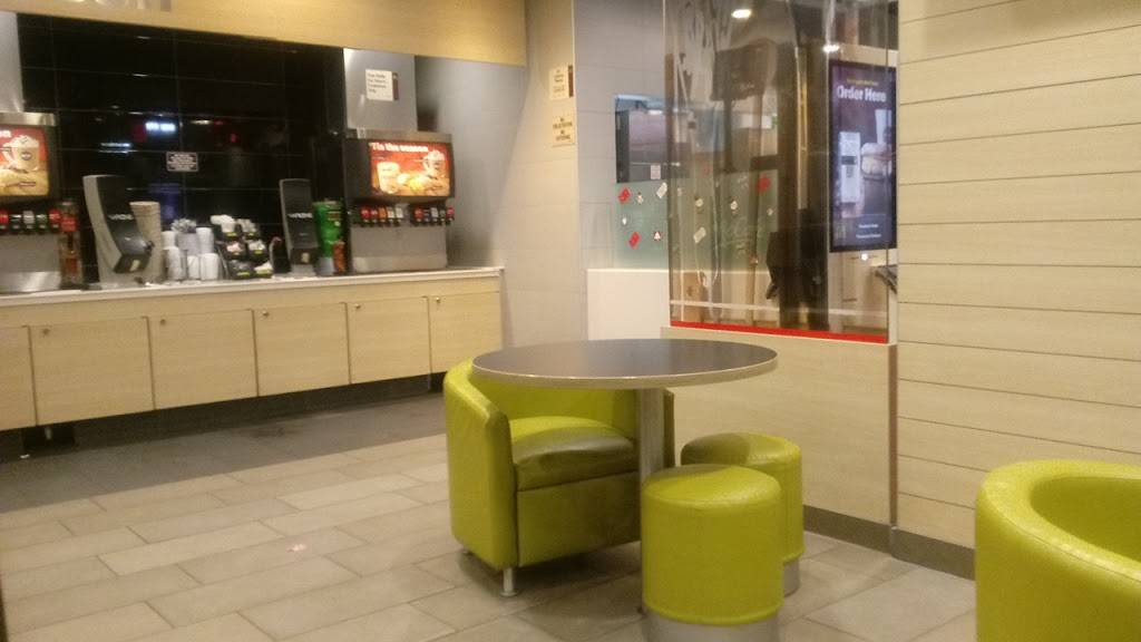 McDonalds | cafe | 8735 Richmond Hwy, Alexandria, VA 22309, USA | 7037800710 OR +1 703-780-0710