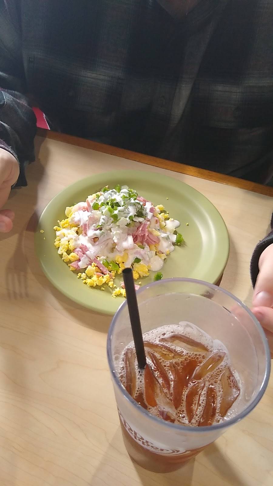 In/Out Pizza | restaurant | 1716 W Andrew Johnson Hwy, Morristown, TN 37814, USA | 4236160167 OR +1 423-616-0167