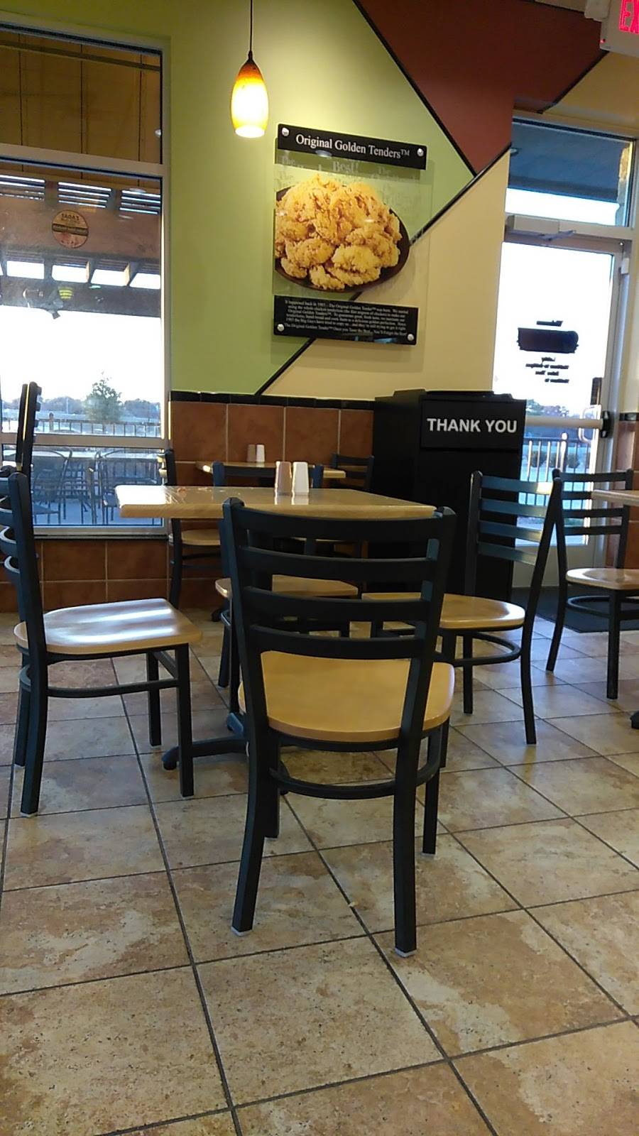 Golden Chick | meal takeaway | 5010 S Hwy 360, #360, Grand Prairie, TX 75052, USA | 2142350096 OR +1 214-235-0096