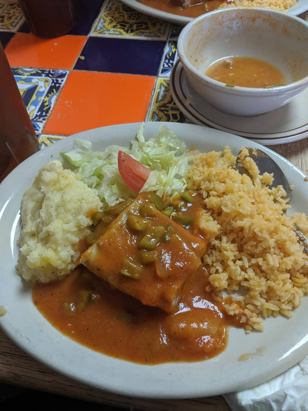 La Malinche | restaurant | 9109 Dyer St G, El Paso, TX 79924, USA | 9157558520 OR +1 915-755-8520