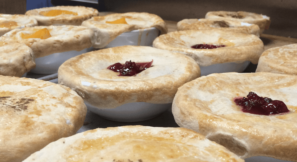 California Classic Cafe | restaurant | 14196 Amargosa Rd a, Victorville, CA 92392, USA | 7602413663 OR +1 760-241-3663