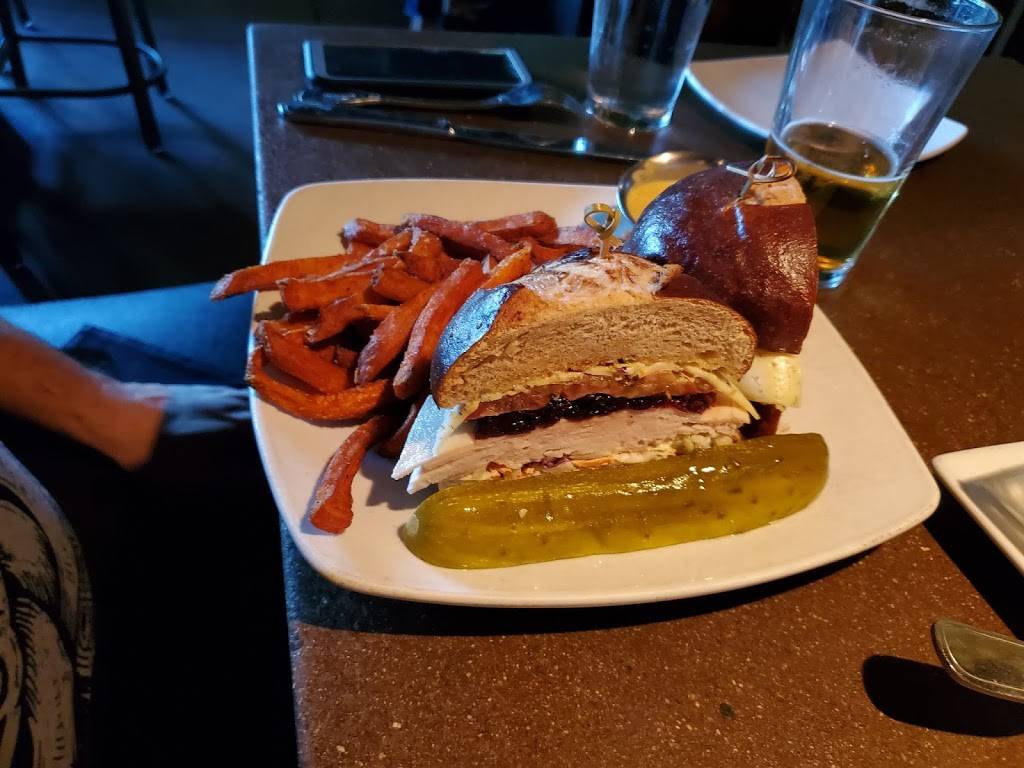 The Vig Arcadia | restaurant | 4041 N 40th St, Phoenix, AZ 85018, USA | 6025537227 OR +1 602-553-7227