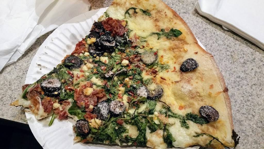 Oz Pizza | restaurant | 2512, 508 Castro St, San Francisco, CA 94114, USA | 4158612525 OR +1 415-861-2525