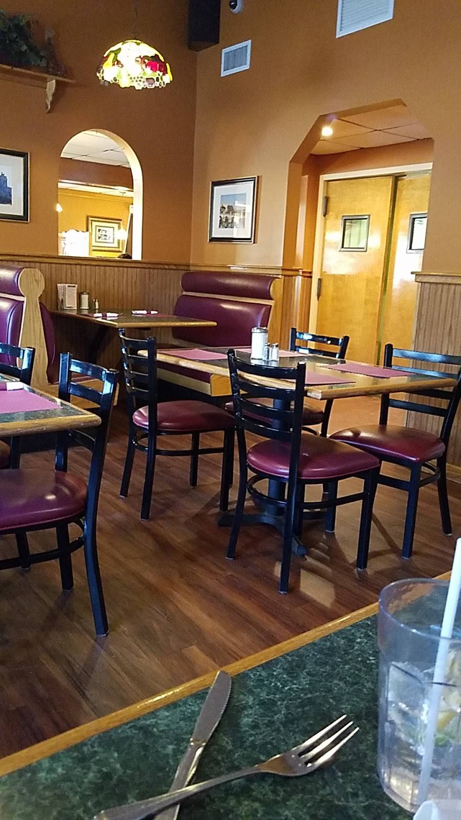 Russell Inn | restaurant | 65 Westfield Rd, Russell, MA 01071, USA | 4138623608 OR +1 413-862-3608