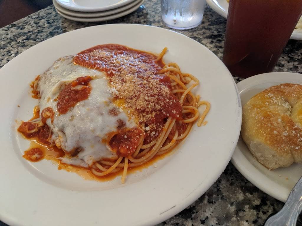 Luigis Cafe | restaurant | 3600 Gus Thomasson Rd #100, Mesquite, TX 75150, USA | 9726855724 OR +1 972-685-5724