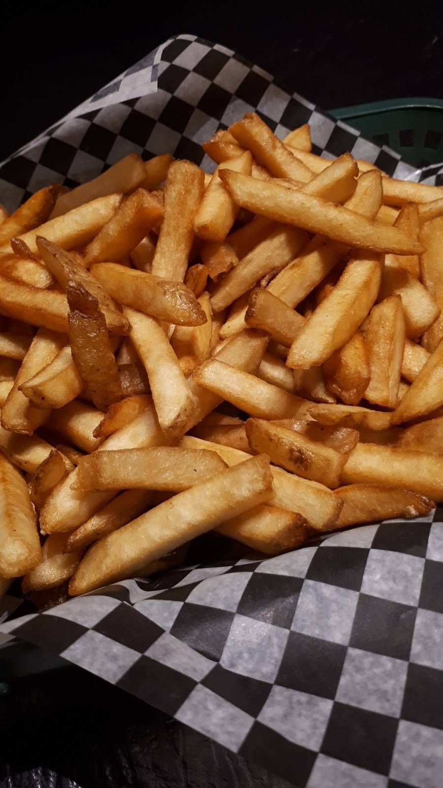 Swazzees | restaurant | 792 Old Hwy 24, Waterford, ON N0E 1Y0, Canada | 5194434004 OR +1 519-443-4004