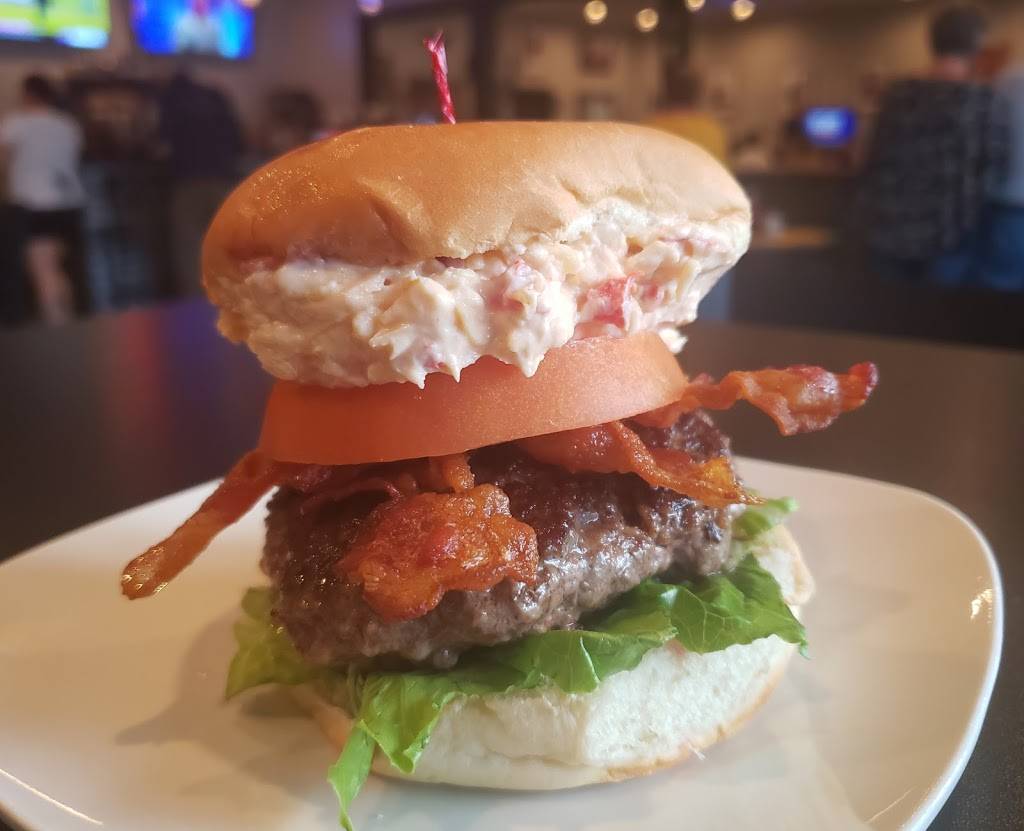 Wally Hatchets | restaurant | 6439 Summer Ave, Memphis, TN 38134, USA | 9015903814 OR +1 901-590-3814