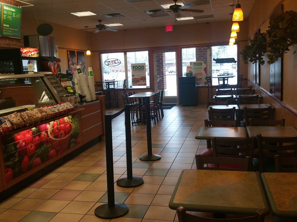 Subway | restaurant | 9523 Kings Charter Dr, Ashland, VA 23005, USA | 8045501725 OR +1 804-550-1725