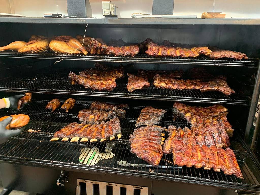 Noahs Smokehouse | restaurant | 940 Monroe St, Dearborn, MI 48124, USA | 3137685700 OR +1 313-768-5700