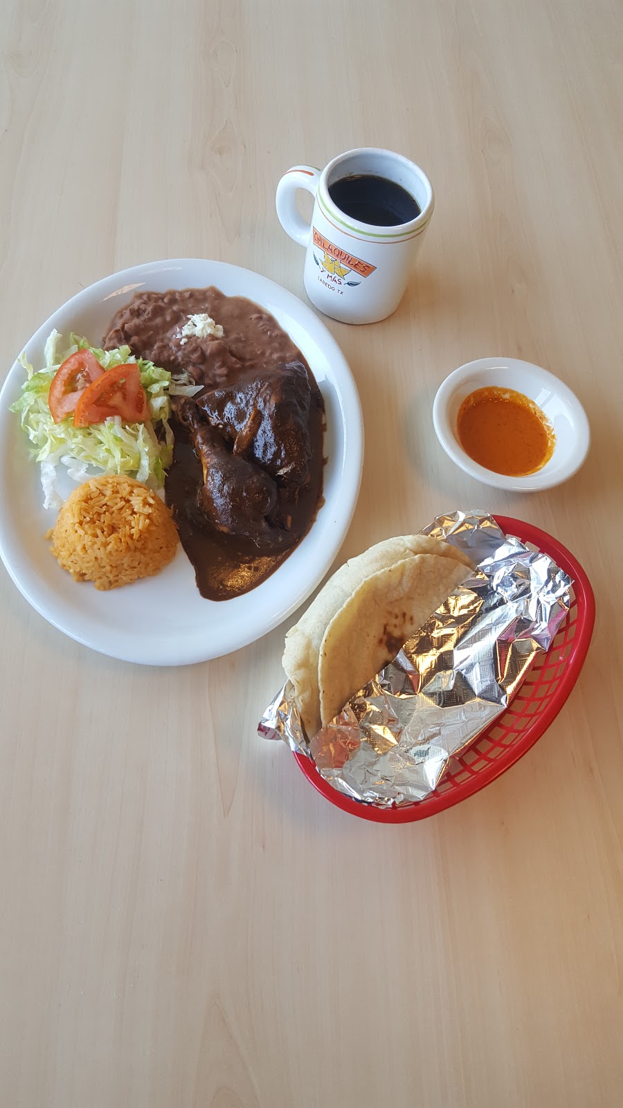 Chilaquiles y Más Laredo | restaurant | 3910 E Del Mar Blvd #204, Laredo, TX 78041, USA | 9565680254 OR +1 956-568-0254