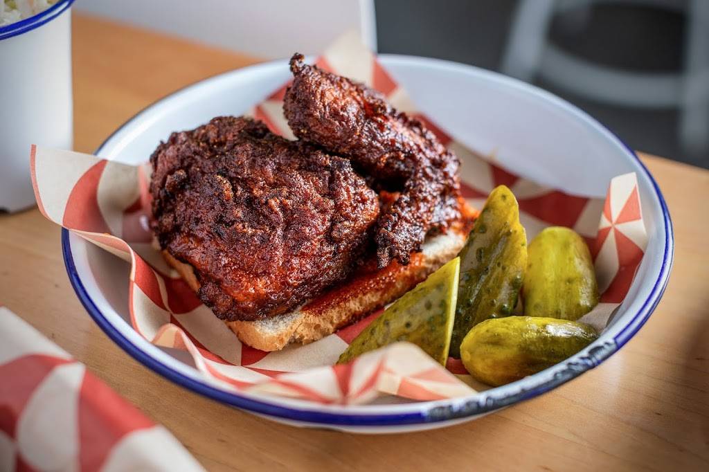 Parsons Chicken & Fish | restaurant | 2952 W Armitage Ave, Chicago, IL 60647, USA | 7733843333 OR +1 773-384-3333