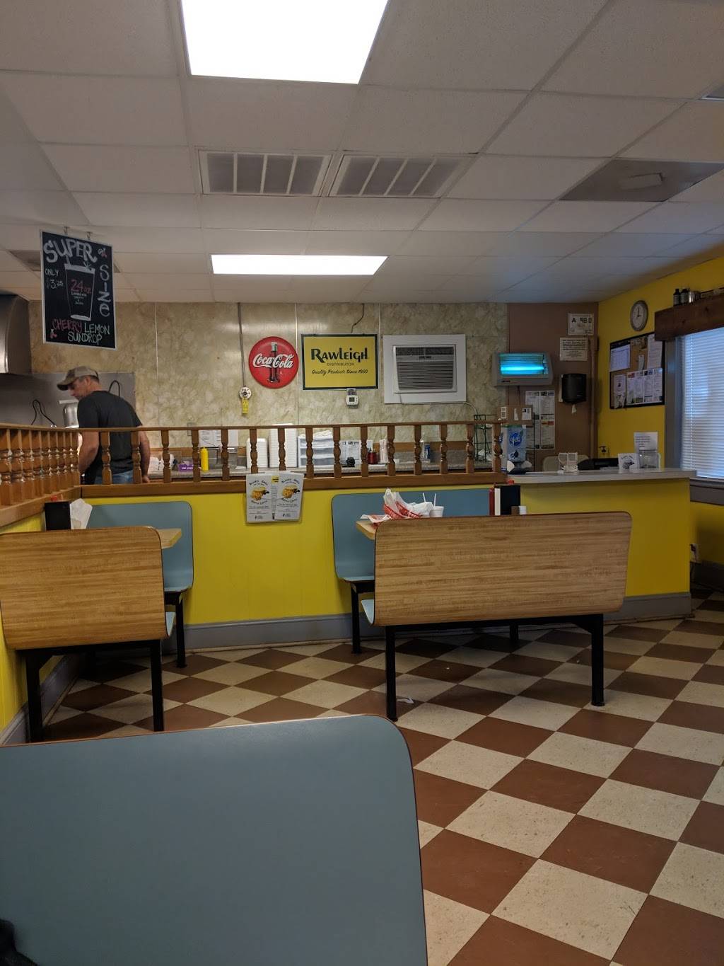 Blacks Grill | restaurant | 1915 Lincolnton Hwy, Cherryville, NC 28021, USA | 7044355666 OR +1 704-435-5666