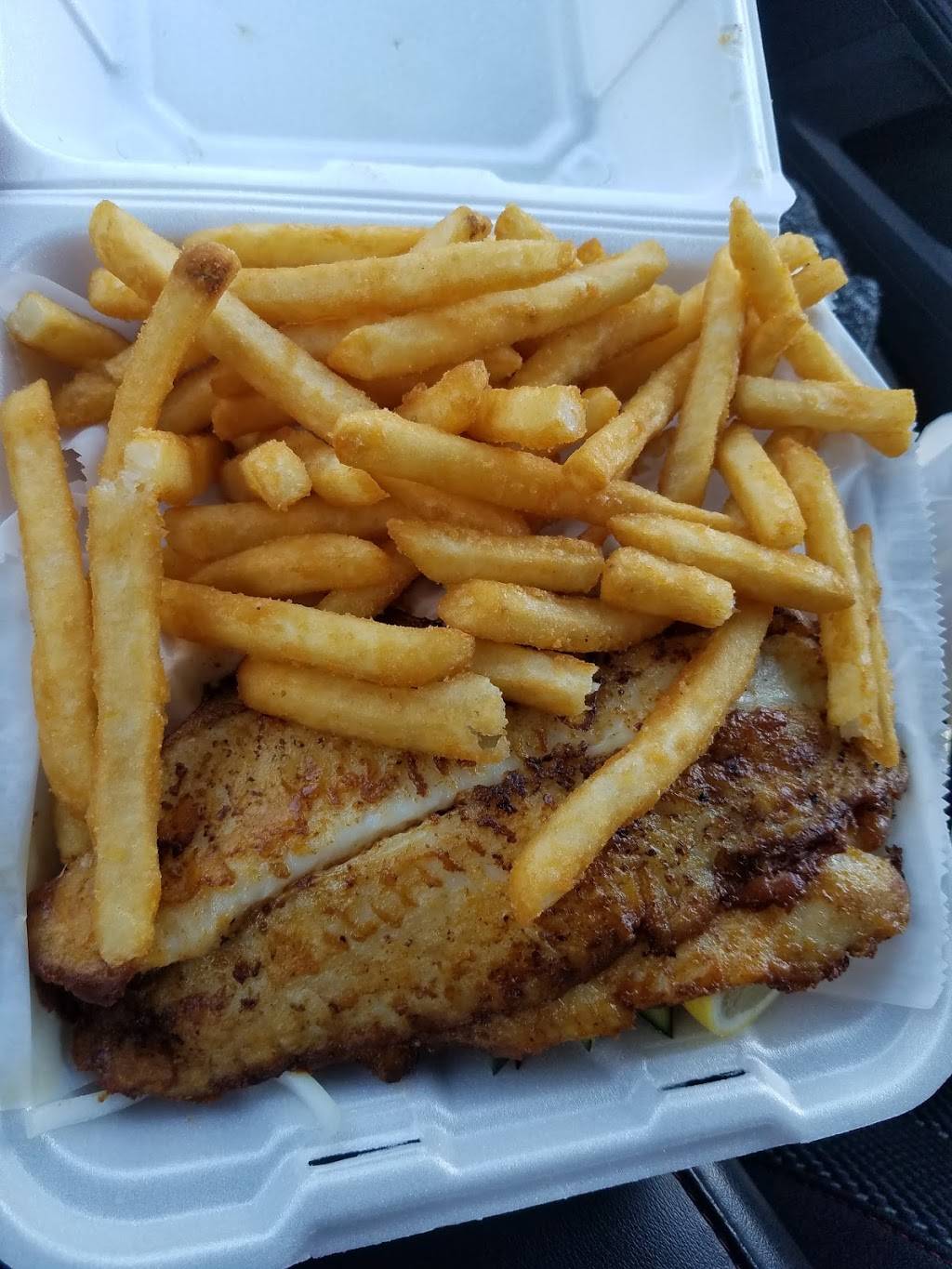 Sharks Fish & Chicken | restaurant | 1226 Veterans Pkwy, Columbus, GA 31901, USA | 7063224395 OR +1 706-322-4395