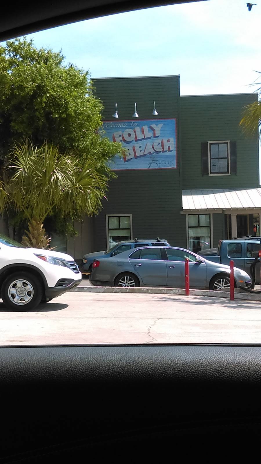 BP | restaurant | 42 Center St, Folly Beach, SC 29439, USA | 8435886208 OR +1 843-588-6208