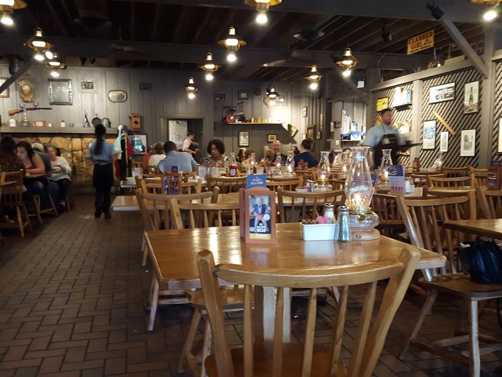 Cracker Barrel Old Country Store | restaurant | 2220 Elkhorn Rd, Lexington, KY 40505, USA | 8592932555 OR +1 859-293-2555