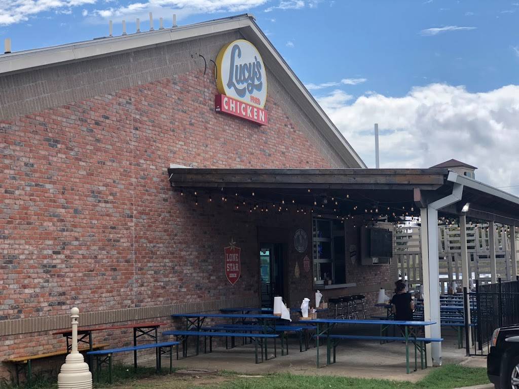 Lucys Fried Chicken | restaurant | 401 East Whitestone Boulevard, 108 A-108 A, Cedar Park, TX 78613, USA | 5124567943 OR +1 512-456-7943