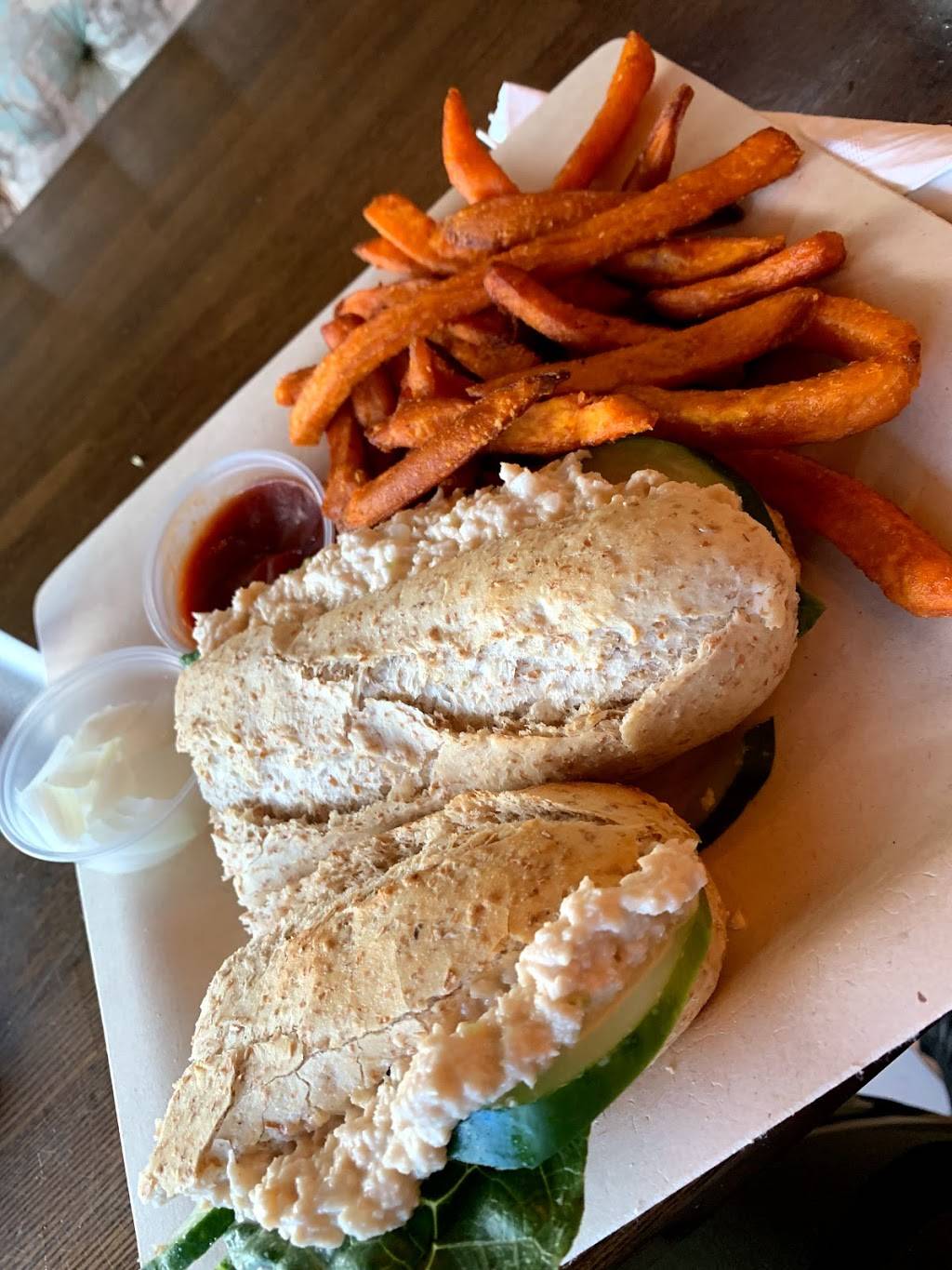 Vegetarian Restaurant By Hakin | restaurant | 73 NE 167th St, North Miami Beach, FL 33162, USA | 3054056346 OR +1 305-405-6346