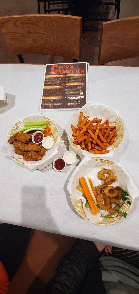 Cajun Crawfish | restaurant | 715 N Harbor Blvd #106, Santa Ana, CA 92703, USA | 7146174938 OR +1 714-617-4938