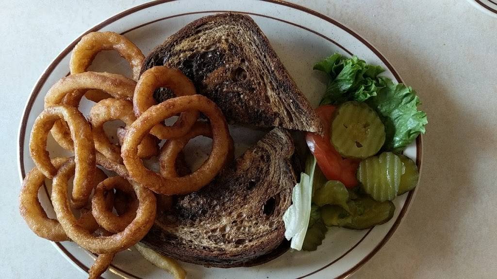 Davies Chuck Wagon Diner | restaurant | 10151 W 26th Ave, Wheat Ridge, CO 80215, USA | 3032381761 OR +1 303-238-1761