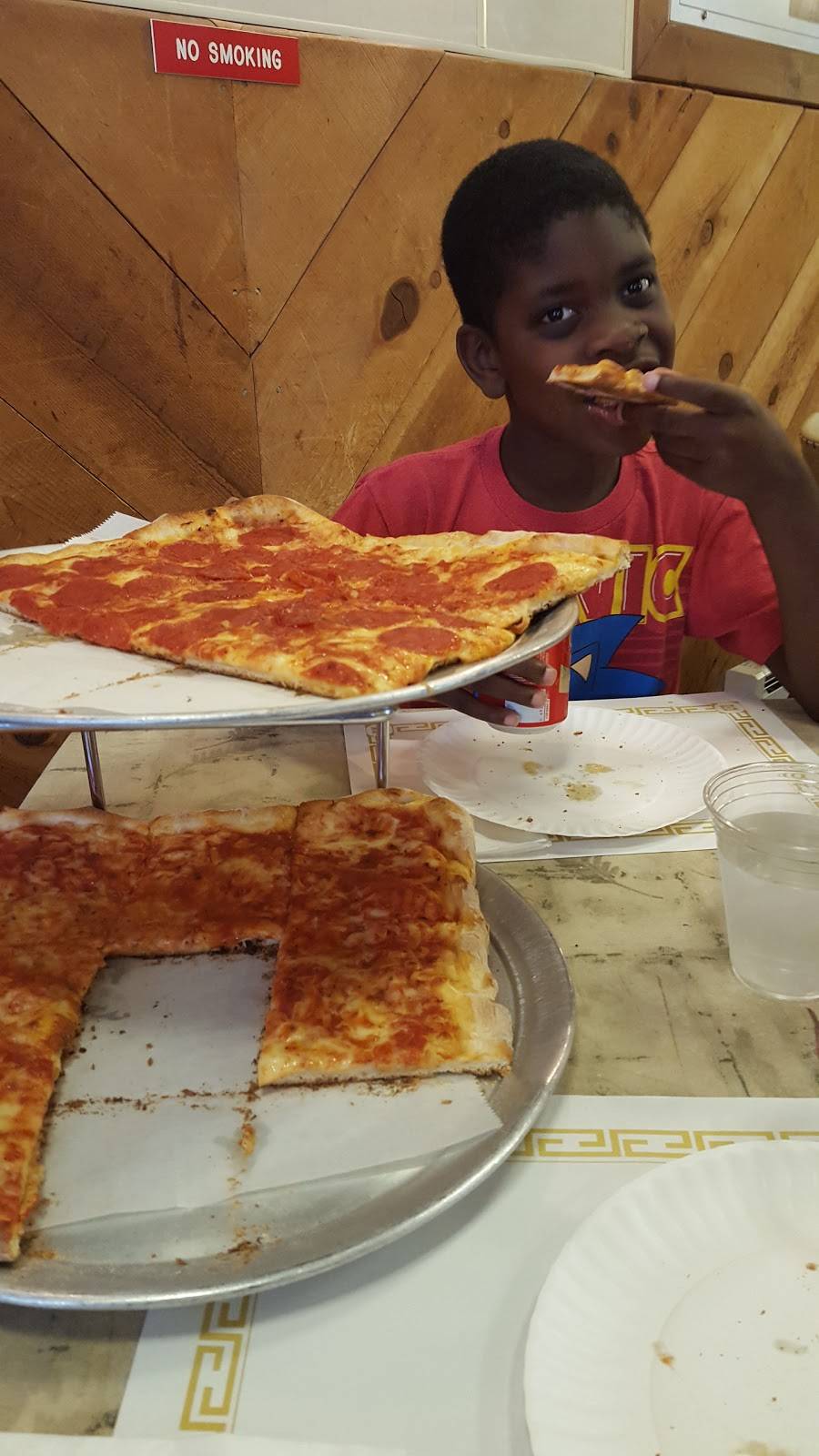 Stuccios Pizzeria | restaurant | 826 W Front St, Berwick, PA 18603, USA | 5707522964 OR +1 570-752-2964