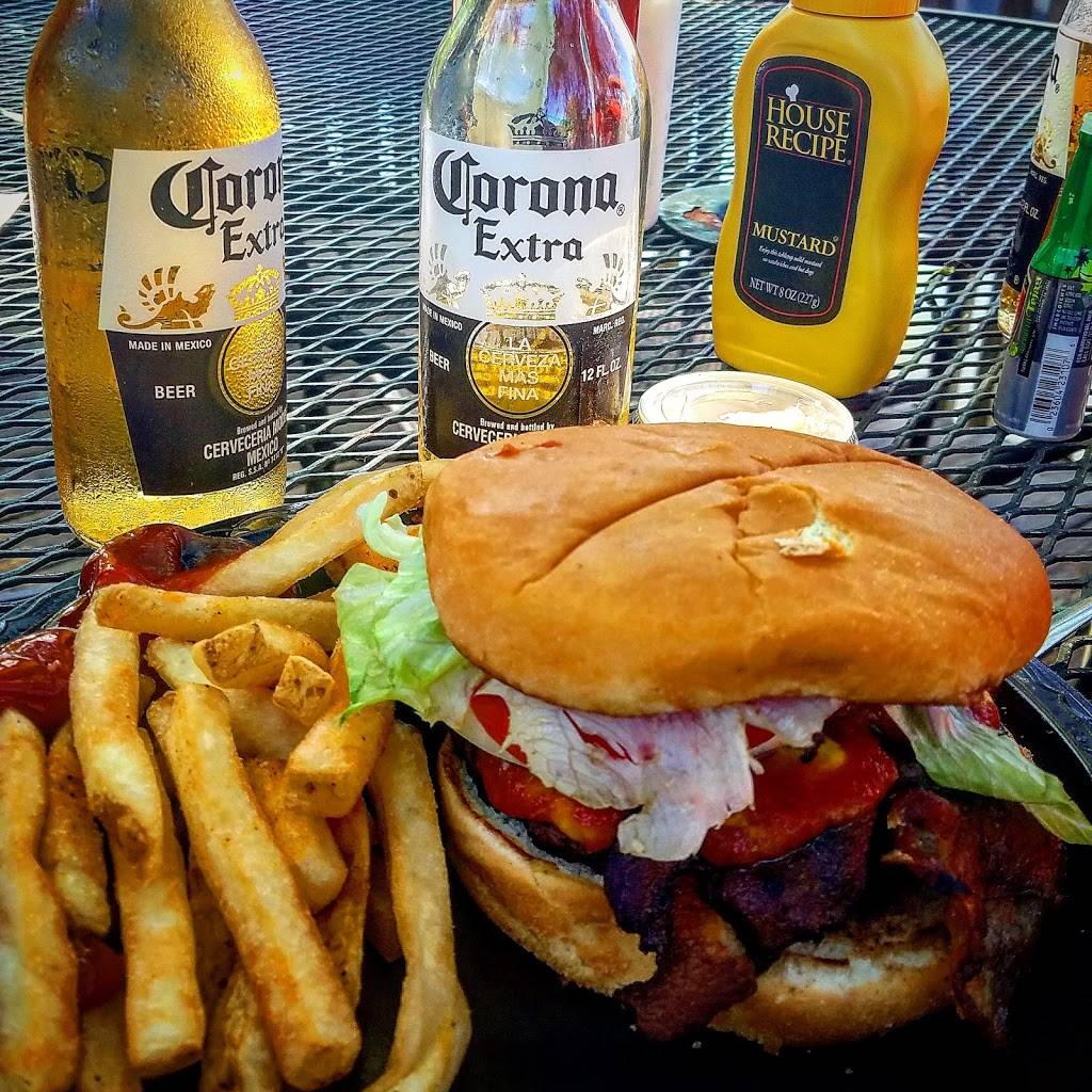 The Back Porch | restaurant | 270 Marina Dr, Talladega, AL 35160, USA | 2562689317 OR +1 256-268-9317