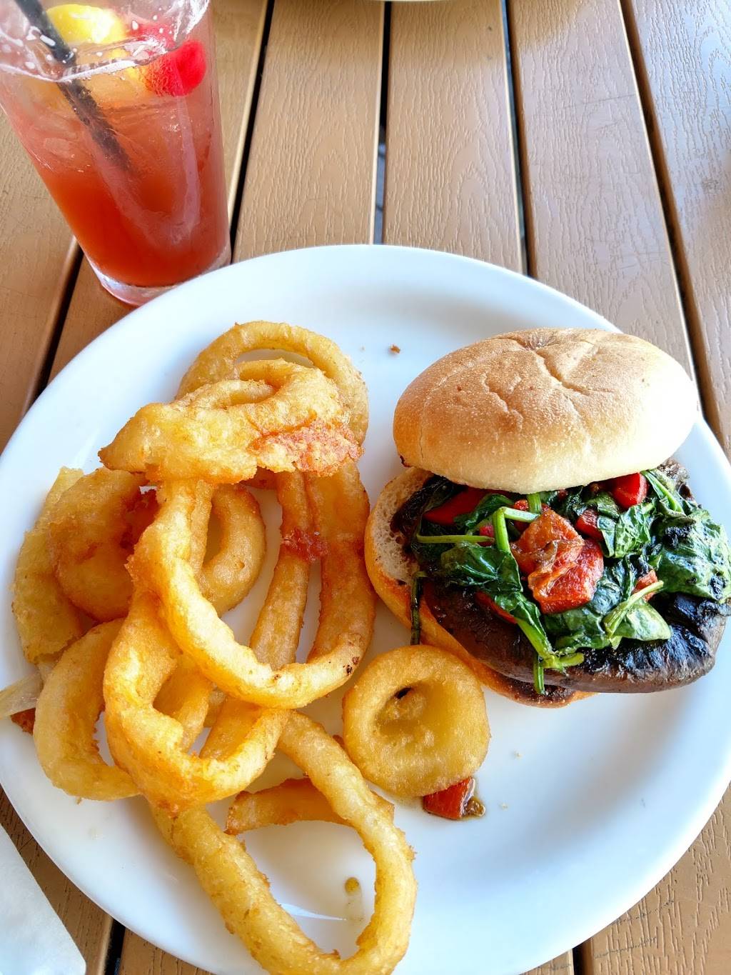 United Ale House | restaurant | 2236 First St, Fort Myers, FL 33901, USA | 2393621831 OR +1 239-362-1831