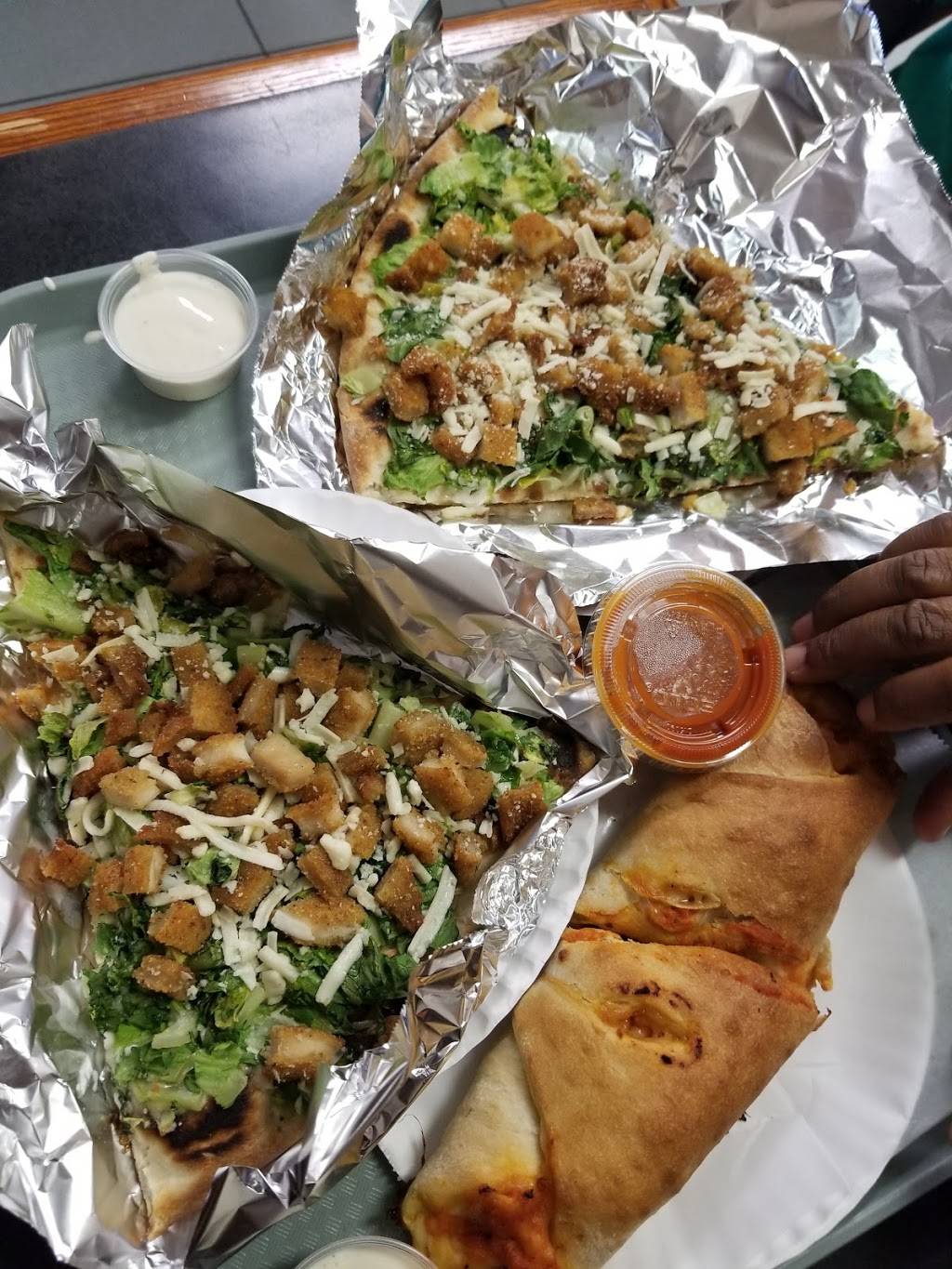 Gigis Pizza | restaurant | 673 Hillside Avenue, New Hyde Park, NY 11040, USA | 5163267879 OR +1 516-326-7879