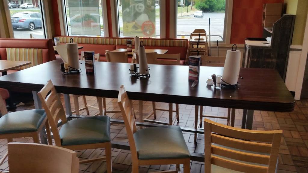 Captain Ds | restaurant | 2674 Zelda Rd, Montgomery, AL 36107, USA | 3342625950 OR +1 334-262-5950