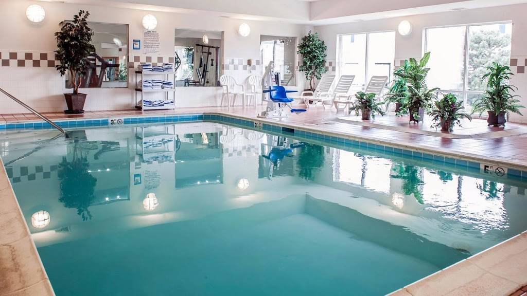 Comfort Suites near Indianapolis Airport | restaurant | 2750 Fortune Cir W, Indianapolis, IN 46241, USA | 3174810700 OR +1 317-481-0700