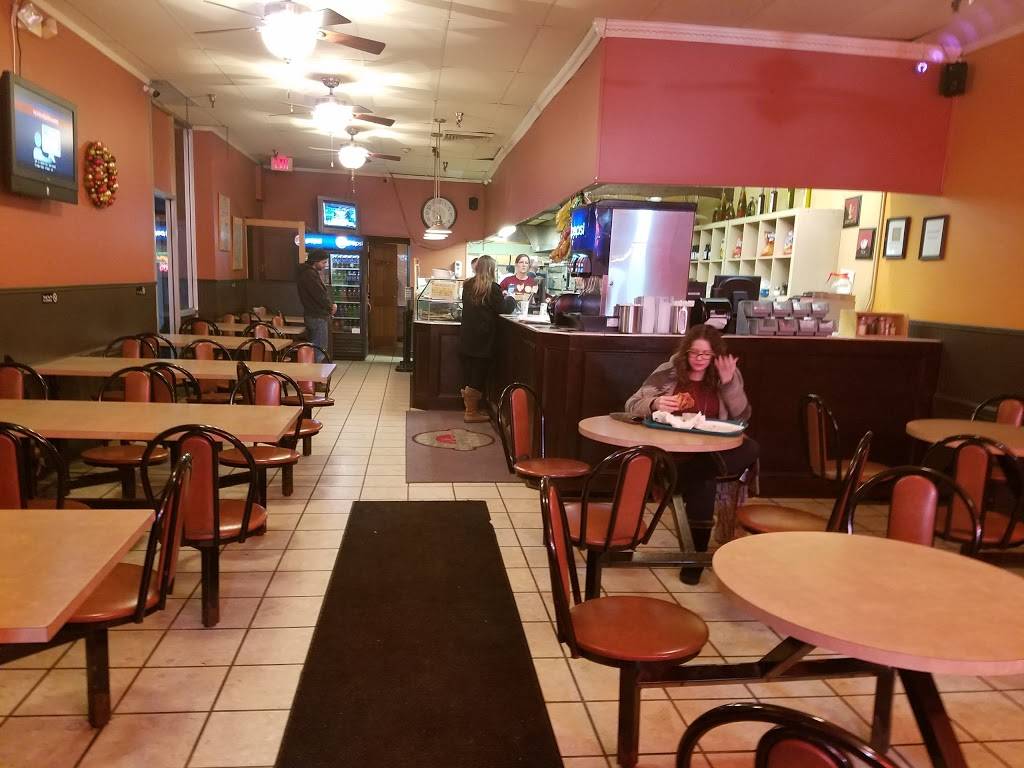 Savonas Plaza Pizza | restaurant | 340 Plaza Rd, Kingston, NY 12401, USA | 8453314451 OR +1 845-331-4451