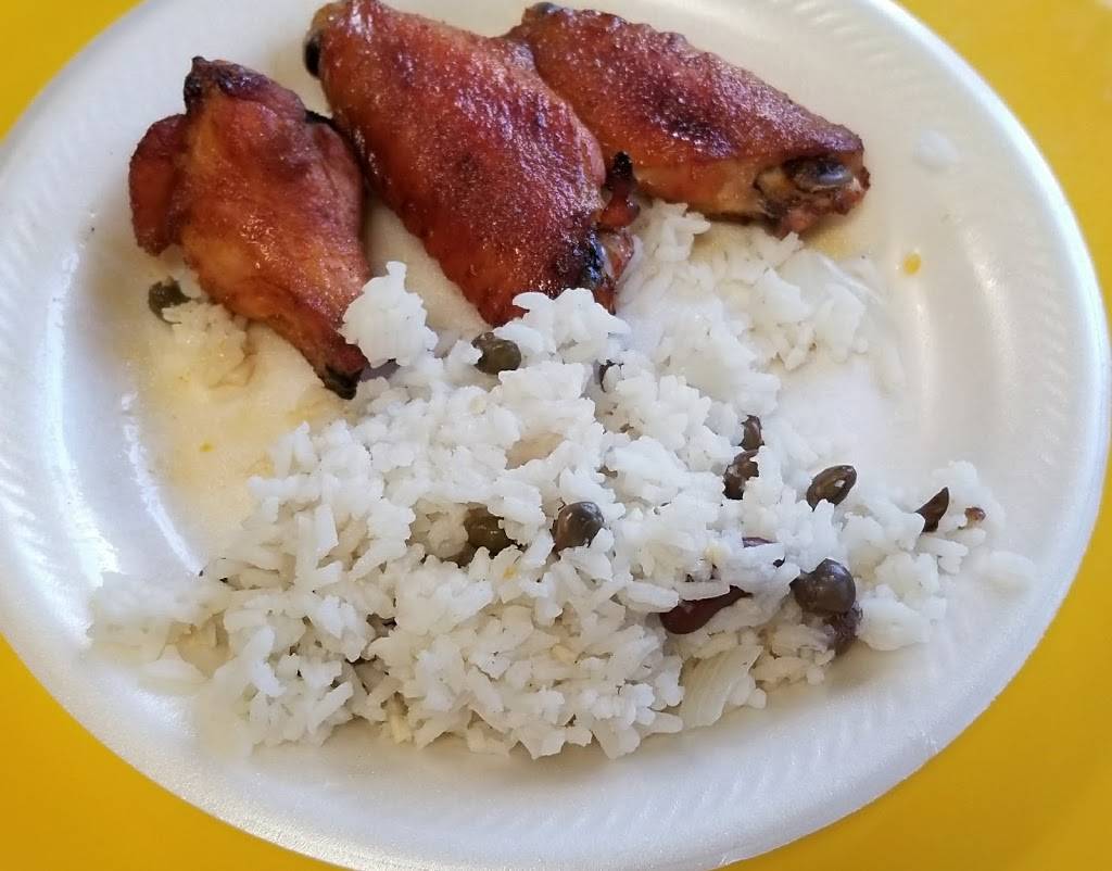 Patties of Jamaica | restaurant | 5172 Allisonville Rd, Indianapolis, IN 46205, USA | 3172534006 OR +1 317-253-4006